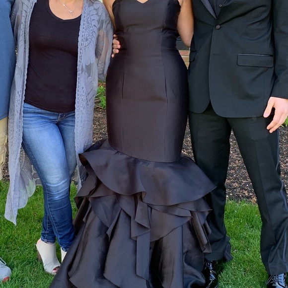 Black Jovani Prom dress Size 12, altered to a size 10 - Picture 3 of 3